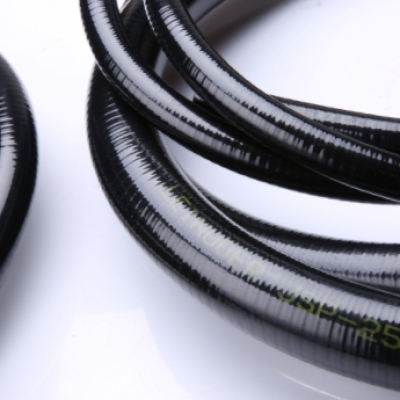 食品機(jī)械頻繁清潔，什么軟管耐沖又耐腐蝕？